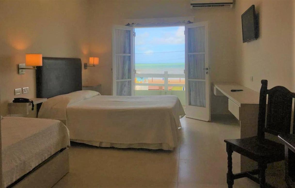 Hotel Tejas Rojas Villa Gesell Buitenkant foto