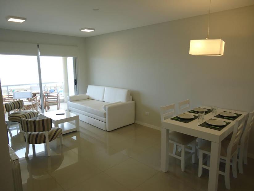 Hotel Tejas Rojas Villa Gesell Buitenkant foto