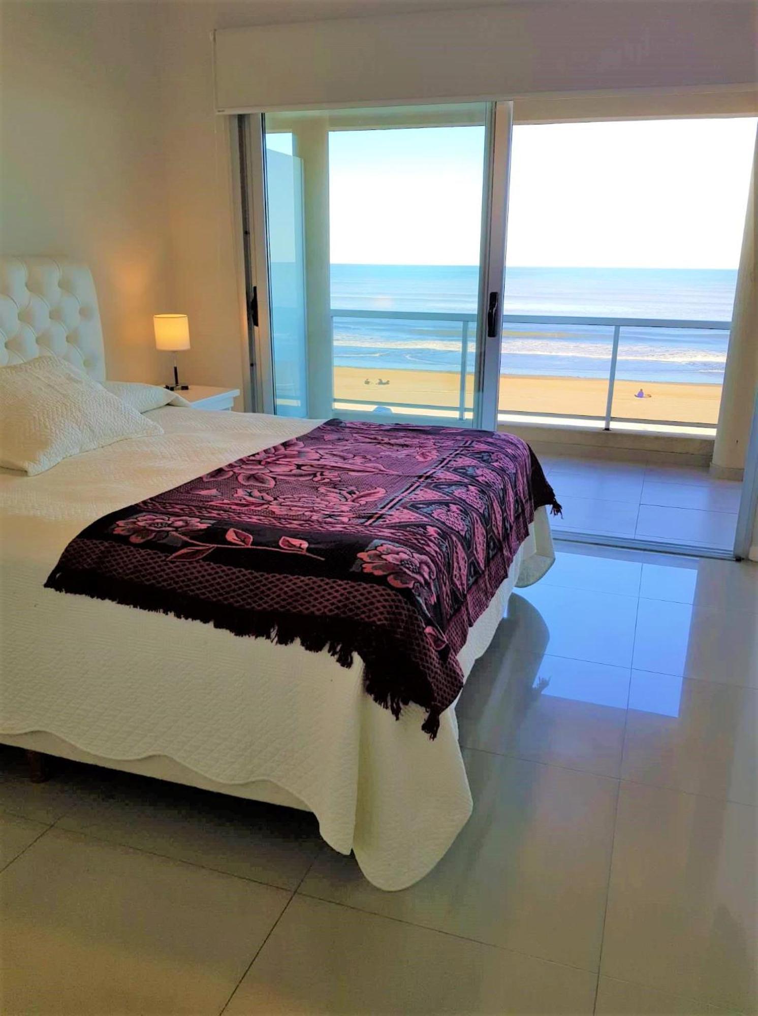 Hotel Tejas Rojas Villa Gesell Buitenkant foto