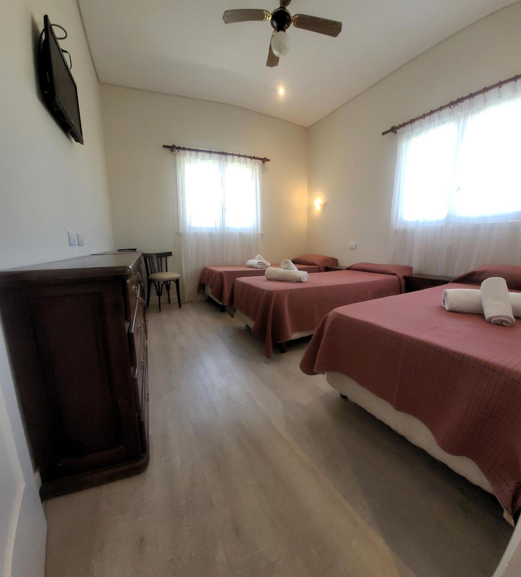 Hotel Tejas Rojas Villa Gesell Buitenkant foto
