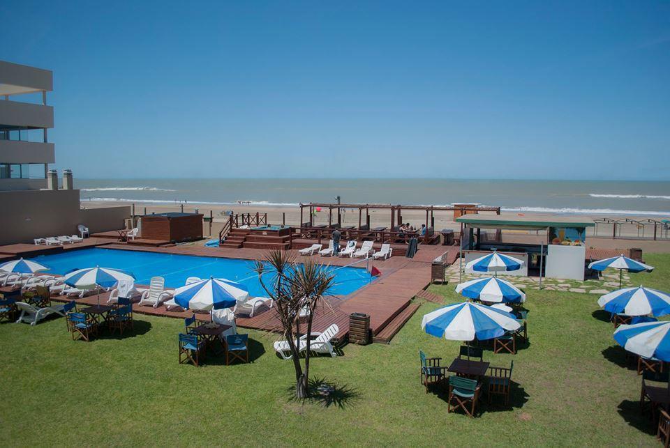 Hotel Tejas Rojas Villa Gesell Buitenkant foto